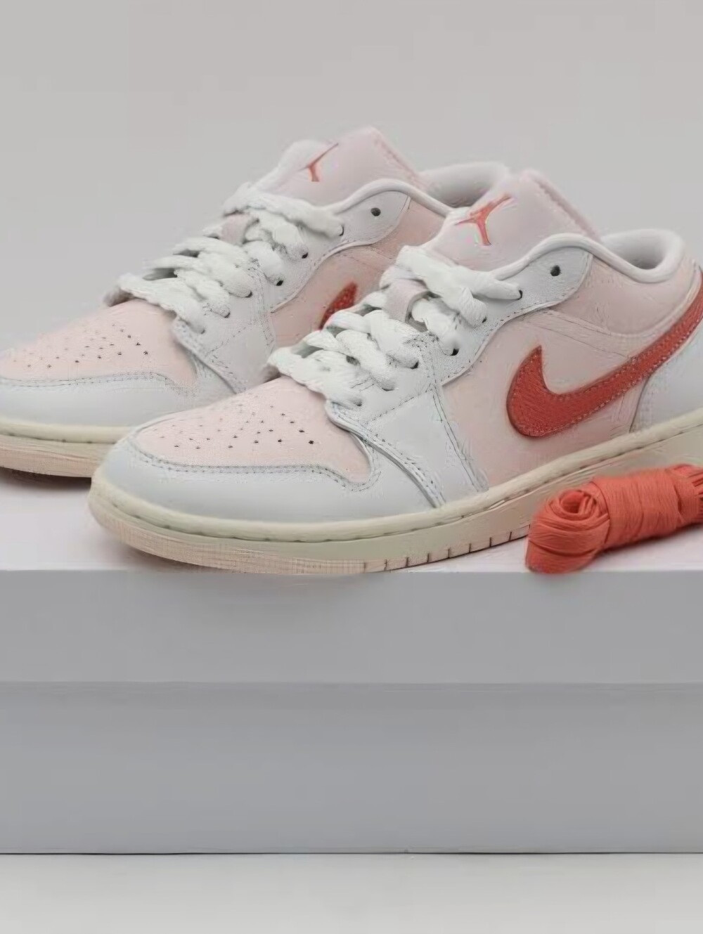 Limitrd Edition Nike Women’s Low-Top Sneakers - Light Pink & Coral - Size 6